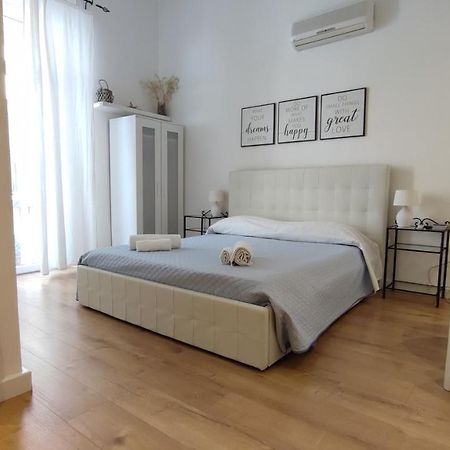 לינה וארוחת בוקר Living קליארי מראה חיצוני תמונה
