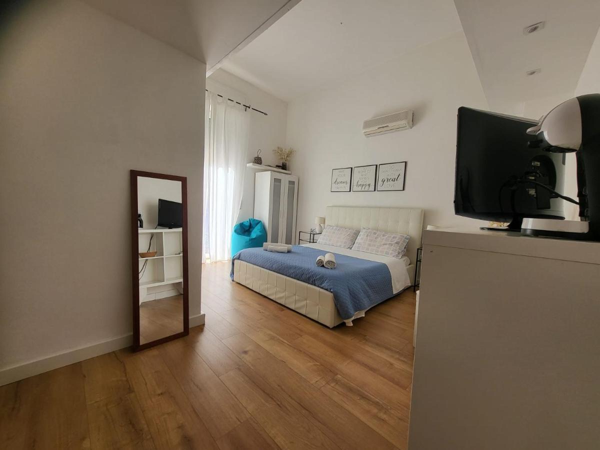 לינה וארוחת בוקר Living קליארי מראה חיצוני תמונה